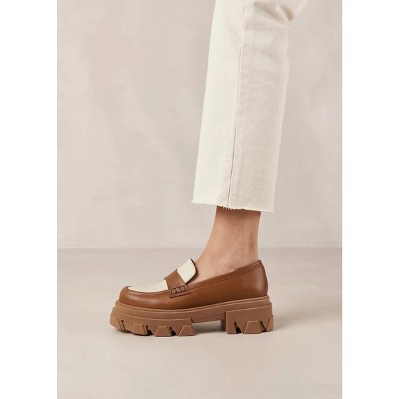 Alohas Tan & white trailblazers bicolor leather chunky loafers - Picture 10 of 11